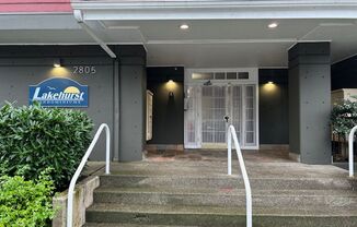 Fantastic 2 Bed 2 Bath Condo in Lake City