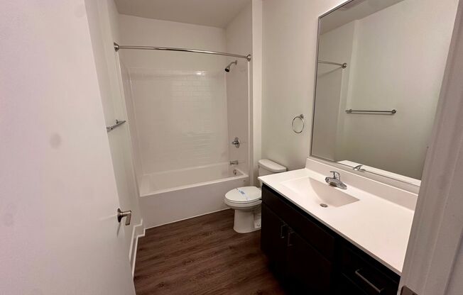 1 bed, 1 bath, 544 sqft, $1,340, Unit 305