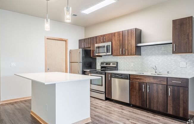640 West