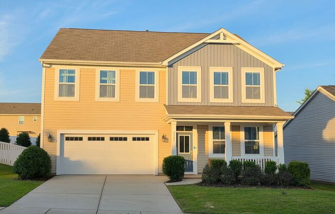 Huge 5 Bedroom / 4.5 Bathroom North Charlotte
