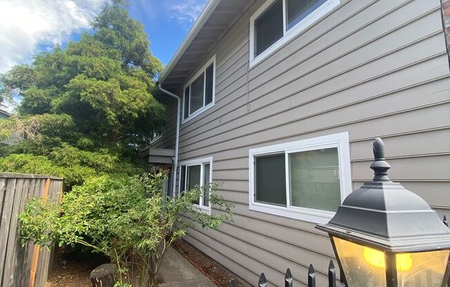 524 NE 79th Ave