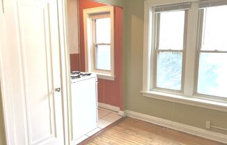 Studio, 1 bath, $725, Unit 02
