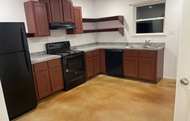 2 beds, 1.5 baths, 1,344 sqft, $950, Unit C