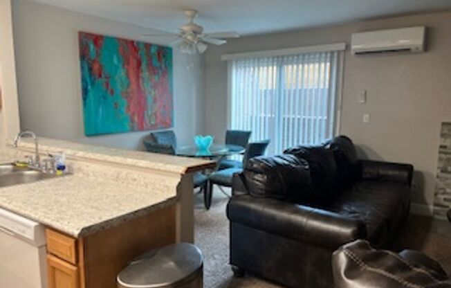 1 bed, 1 bath, 600 sqft, $1,565, Unit 1025-106