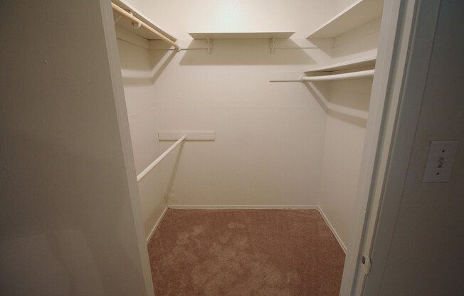 2 beds, 2 baths, 969 sqft, $1,645, Unit 53-222