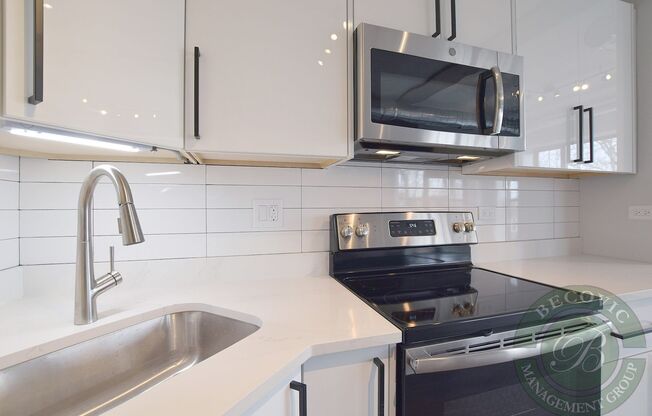 2 beds, 1 bath, 570 sqft, $2,500, Unit 301