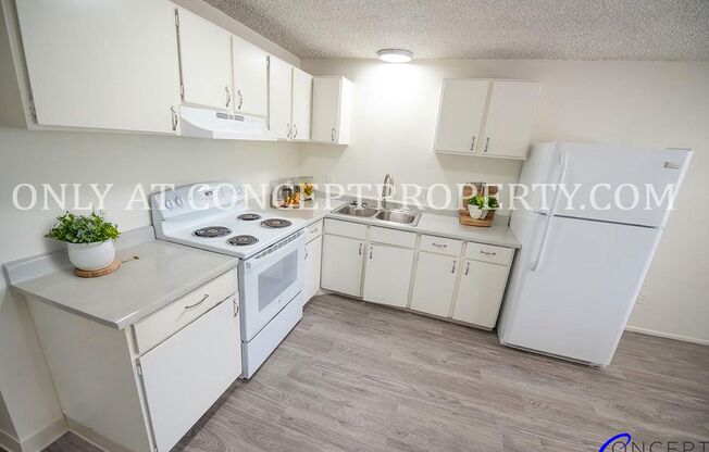 2 beds, 1 bath, 930 sqft, $1,249, Unit 50