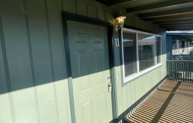 6508-1g - 721 Bennett Ave #1-12