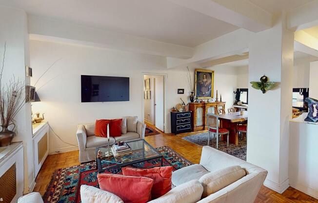 2166 BROADWAY 19