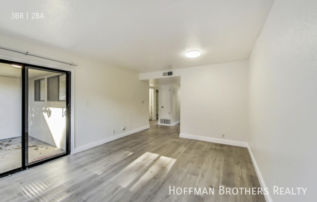 1425 38 AVE