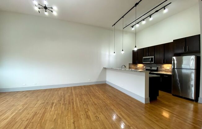 1432 W 21st St,