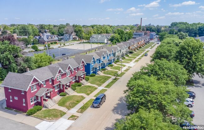 2 beds, 1 bath, 1,050 sqft, $1,399, Unit 1302