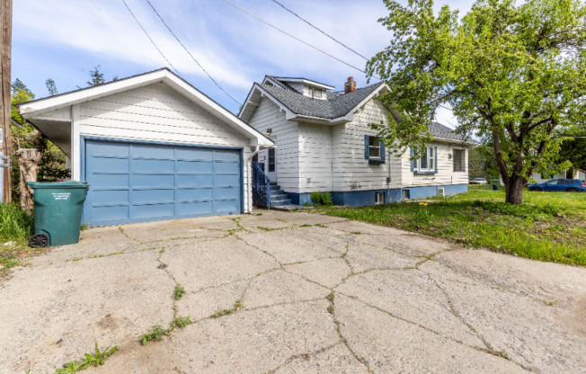 101 E MILLER AVE