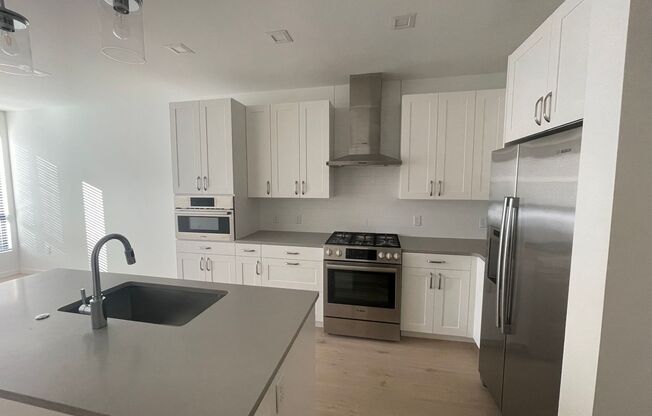 Stylish-Sophisticated-LoHi Living on the "Edge" of Downtown