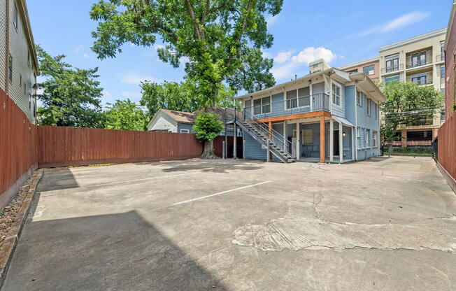 1 bed, 1 bath, 585 sqft, $1,300, Unit 1