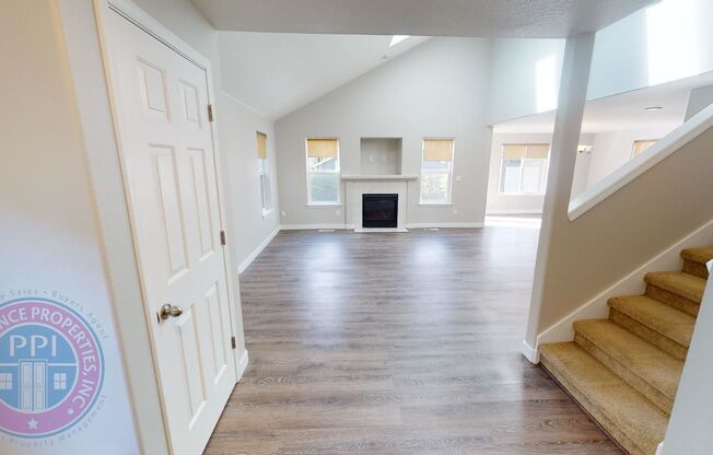 Orchard Pointe / Great Room Style Floor-Plan, Vaulted Ceilings, LVT Plank Floors, Fenced Yard