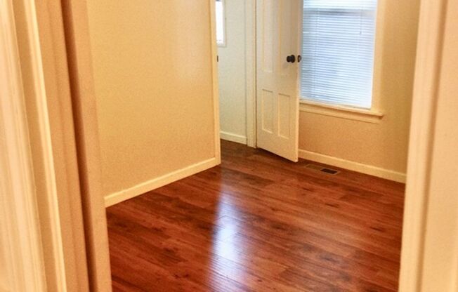 2 beds, 1 bath, $2,300