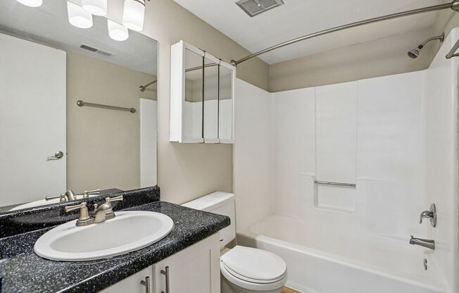 2 beds, 2 baths, 976 sqft, $1,448, Unit 5F