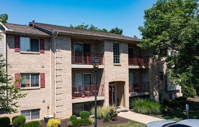 Abors of Northgate - Wonderful 2 Bedroom Apartment Community