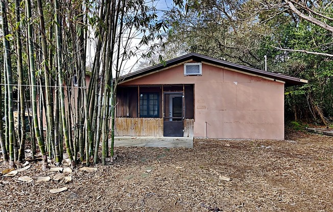 1431 SEMINOLA BLVD