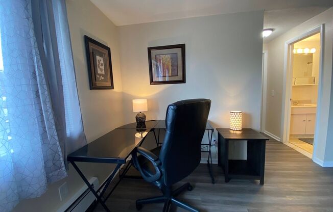2 beds, 1 bath, 800 sqft, $1,600, Unit Apartment 11