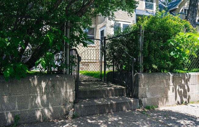 3450 Harriet Ave