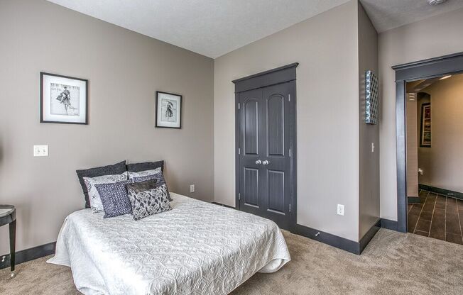 2 beds, 2 baths, 894 sqft, $1,795, Unit C - 1011 Unit 308 - B1234 - Special Closet
