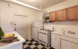 2610/18 Fremont Ave S