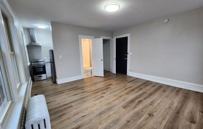 Studio, 1 bath, 261 sqft, $989, Unit 405