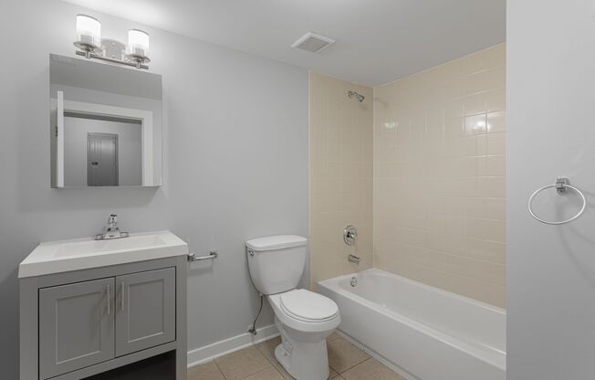 1 bed, 1 bath, 402 sqft, $1,735, Unit 1460-G9