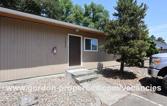 SE Arista Dr - 1 bedroom apartment in the heart of Oak Grove