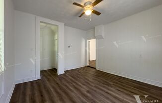 3 beds, 1 bath, $1,095