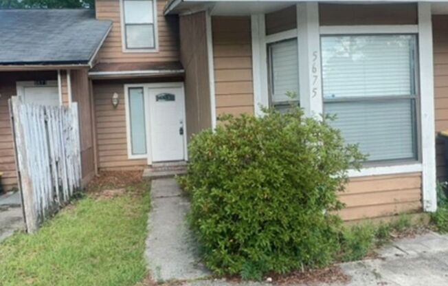 3 BR 2 BA Townhome- LEXINGTON SQUARE