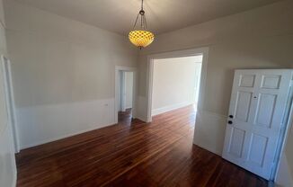 3 beds, 1 bath, 1,250 sqft, $2,500, Unit 1233 Star St. - Upstairs