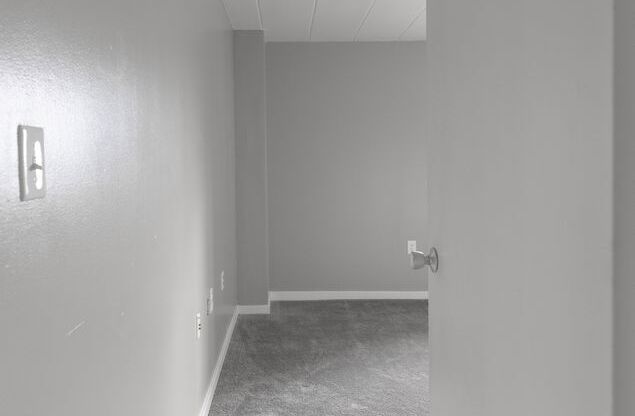 2 beds, 2 baths, 924 sqft, $1,315, Unit Unit 616