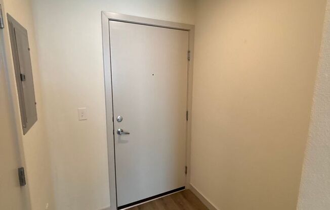 Studio, 1 bath, 306 sqft, $1,225, Unit 416
