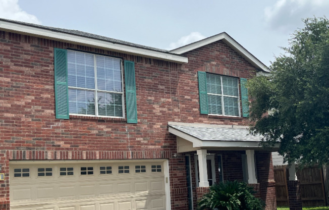 551 BRIDLE RDG