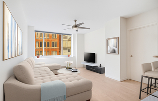 2 beds, 2 baths, $7,750, Unit 9D