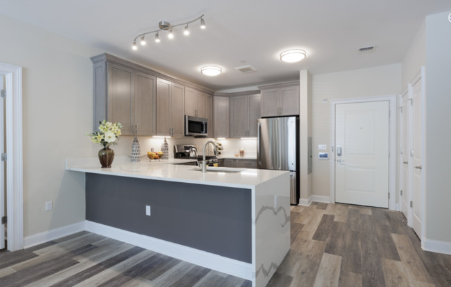 1 bed, 1 bath, 780 sqft, $2,800, Unit 1102