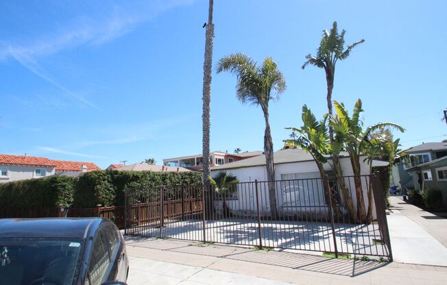 847-851 Felspar St