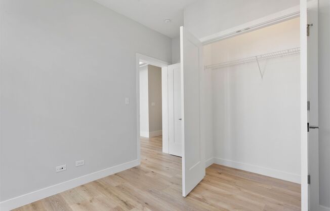 2 beds, 1 bath, 664 sqft, $2,300, Unit 210
