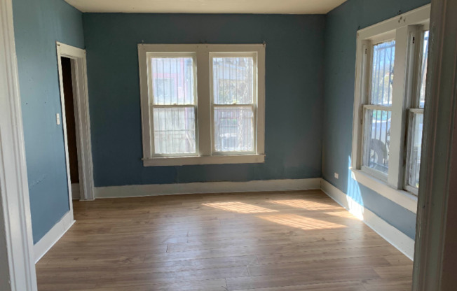 1215 W ARLINGTON AVE