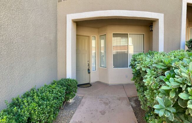 STUNNING BEAUTIFUL 3BD/2.5BA W/ DEN AREA CONDO/TOWNHOME LOCATED IN SUMMERLIN