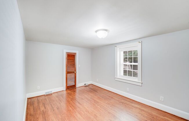 3 beds, 2 baths, 1,613 sqft, $2,900, Unit Unit 1