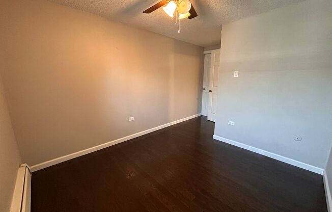 2 beds, 1.5 baths, $1,400