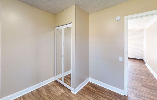 3 beds, 2 baths, 1,800 sqft, $1,939, Unit 2500