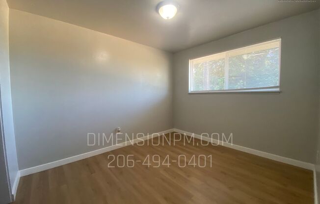 2 beds, 1 bath, 800 sqft, $1,155, Unit #9T