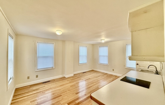 19 Common St