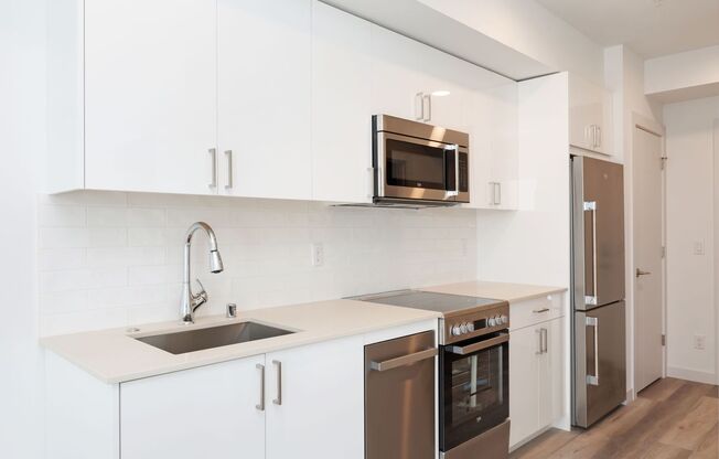 Studio, 1 bath, 435 sqft, $1,728, Unit 203