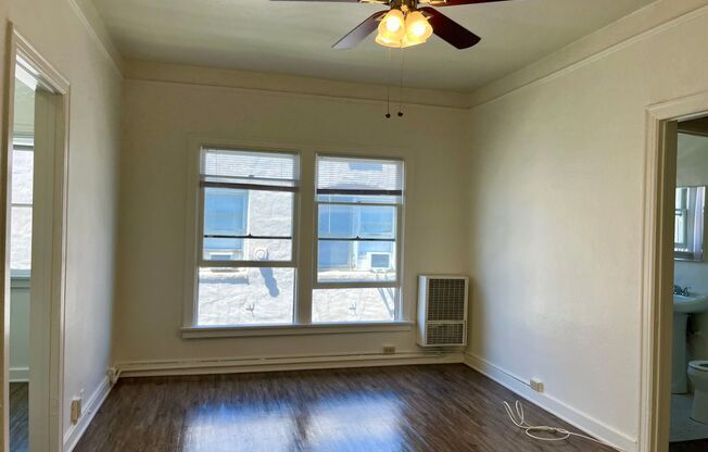 222-1716 N EDGEMONT ST